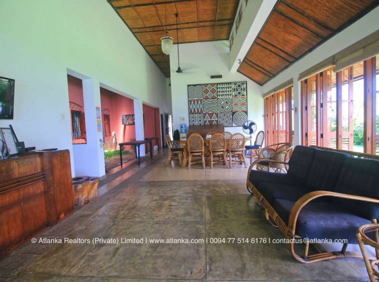 Lakefront Villa for Sale in Bolgoda