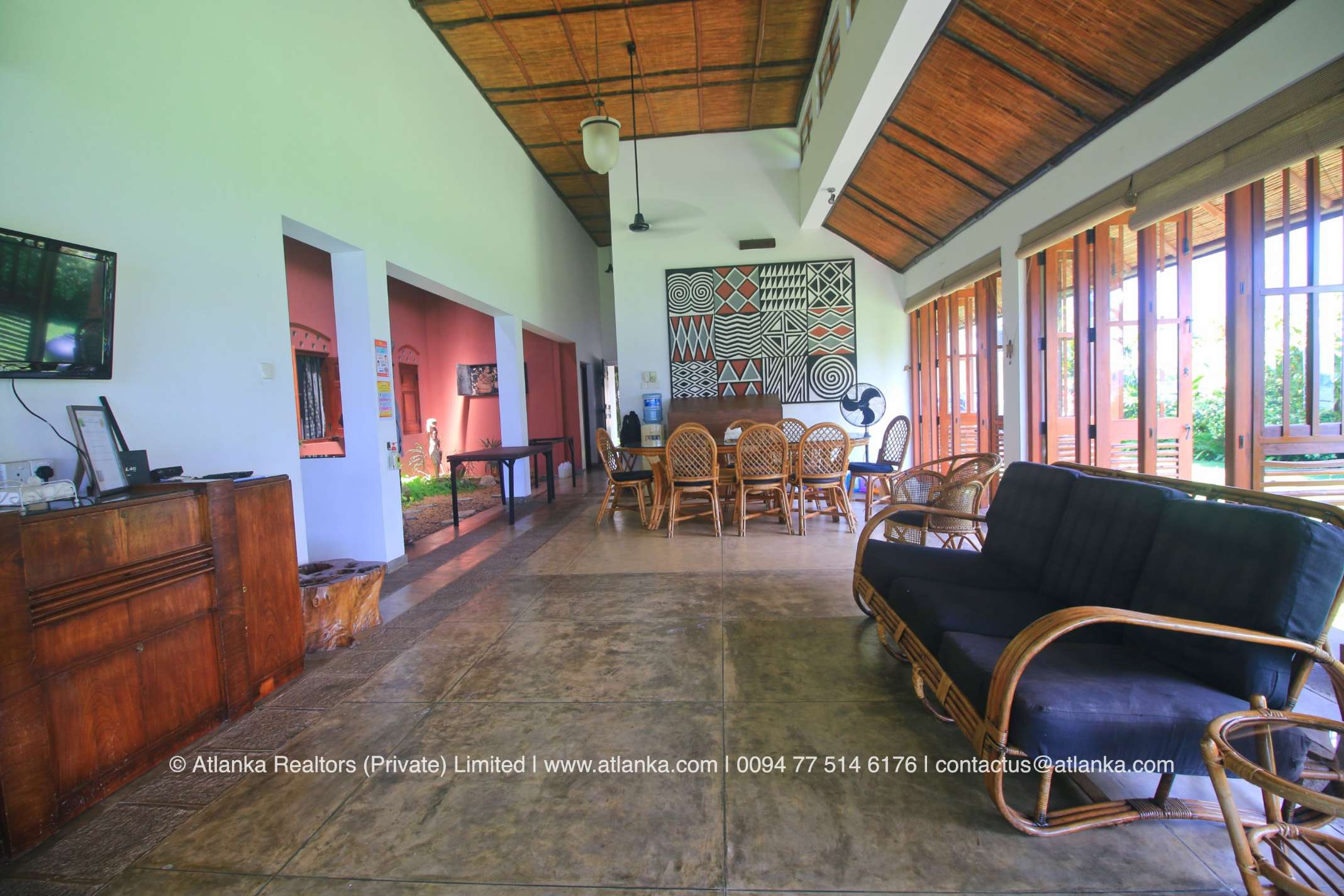 Lakefront Villa for Sale in Bolgoda