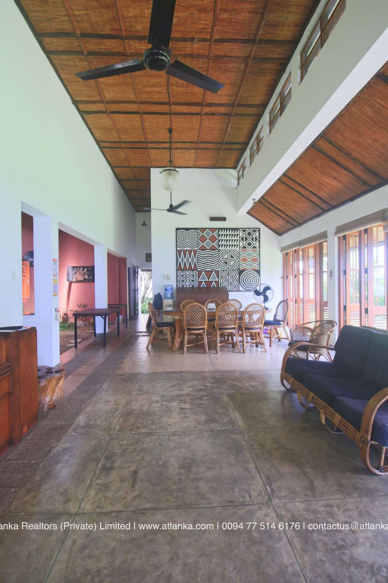 Lakefront Villa for Sale in Bolgoda