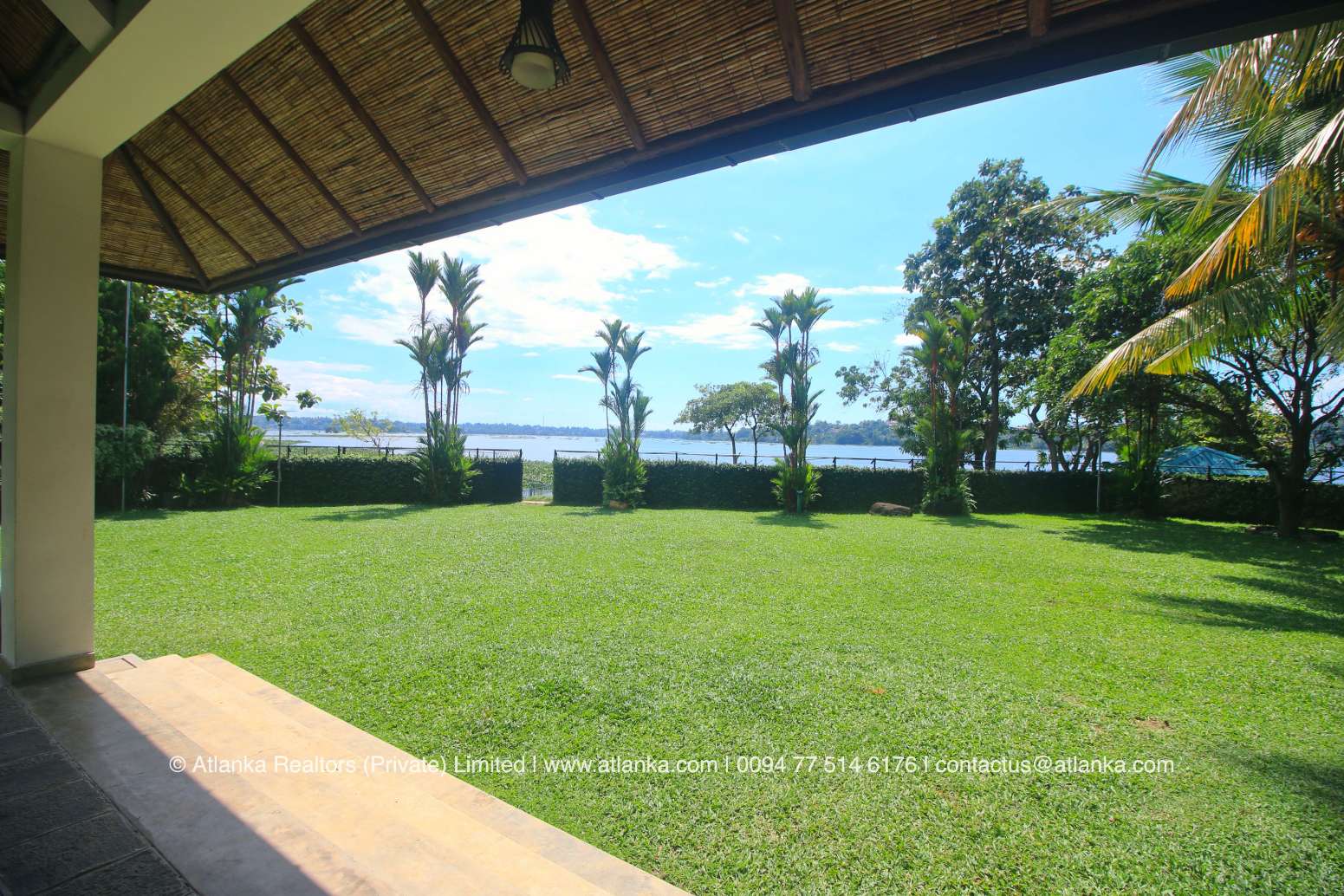Lakefront Villa for Sale in Bolgoda