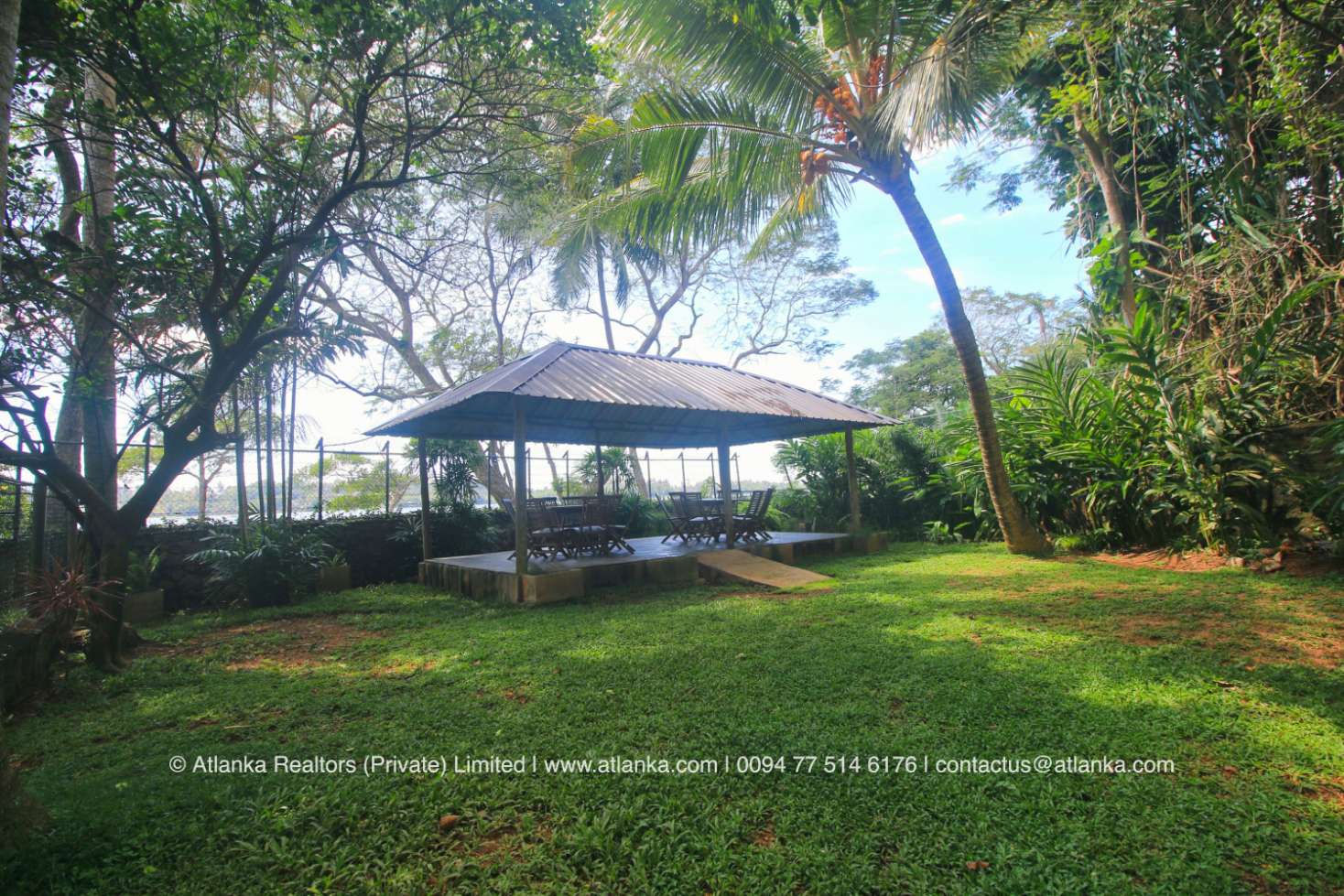 Lakefront Villa for Sale in Bolgoda