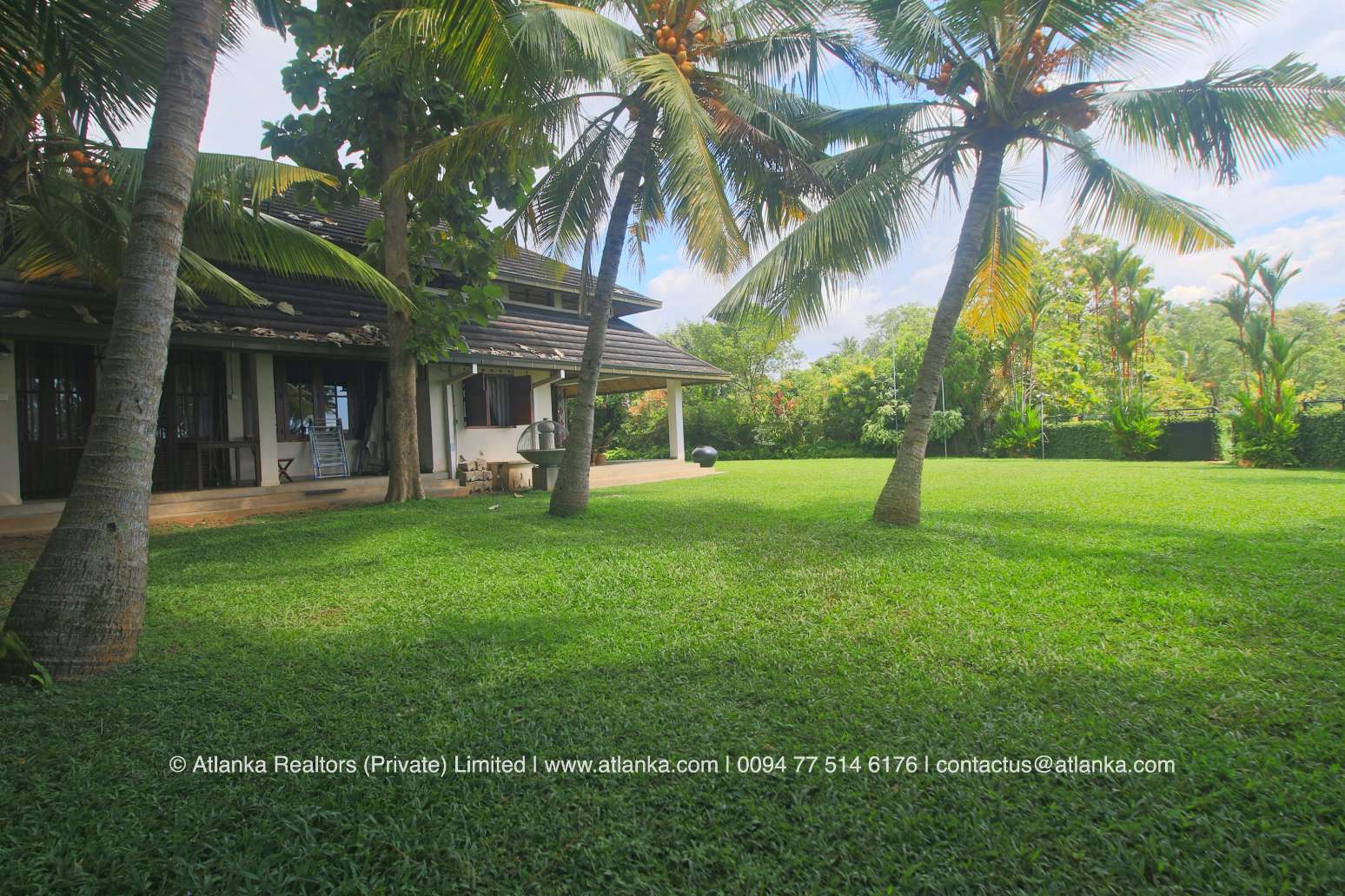 Lakefront Villa for Sale in Bolgoda