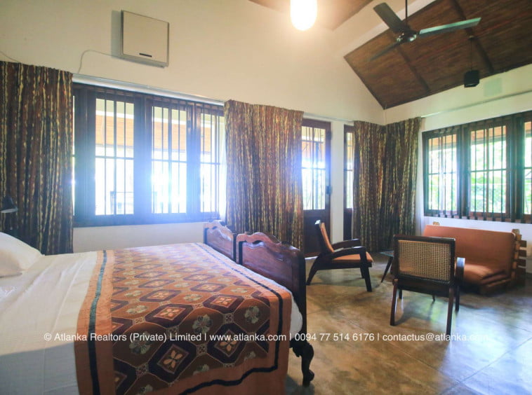 Lakefront Villa for Sale in Bolgoda