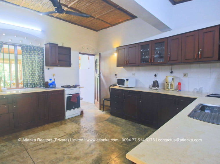 Lakefront Villa for Sale in Bolgoda