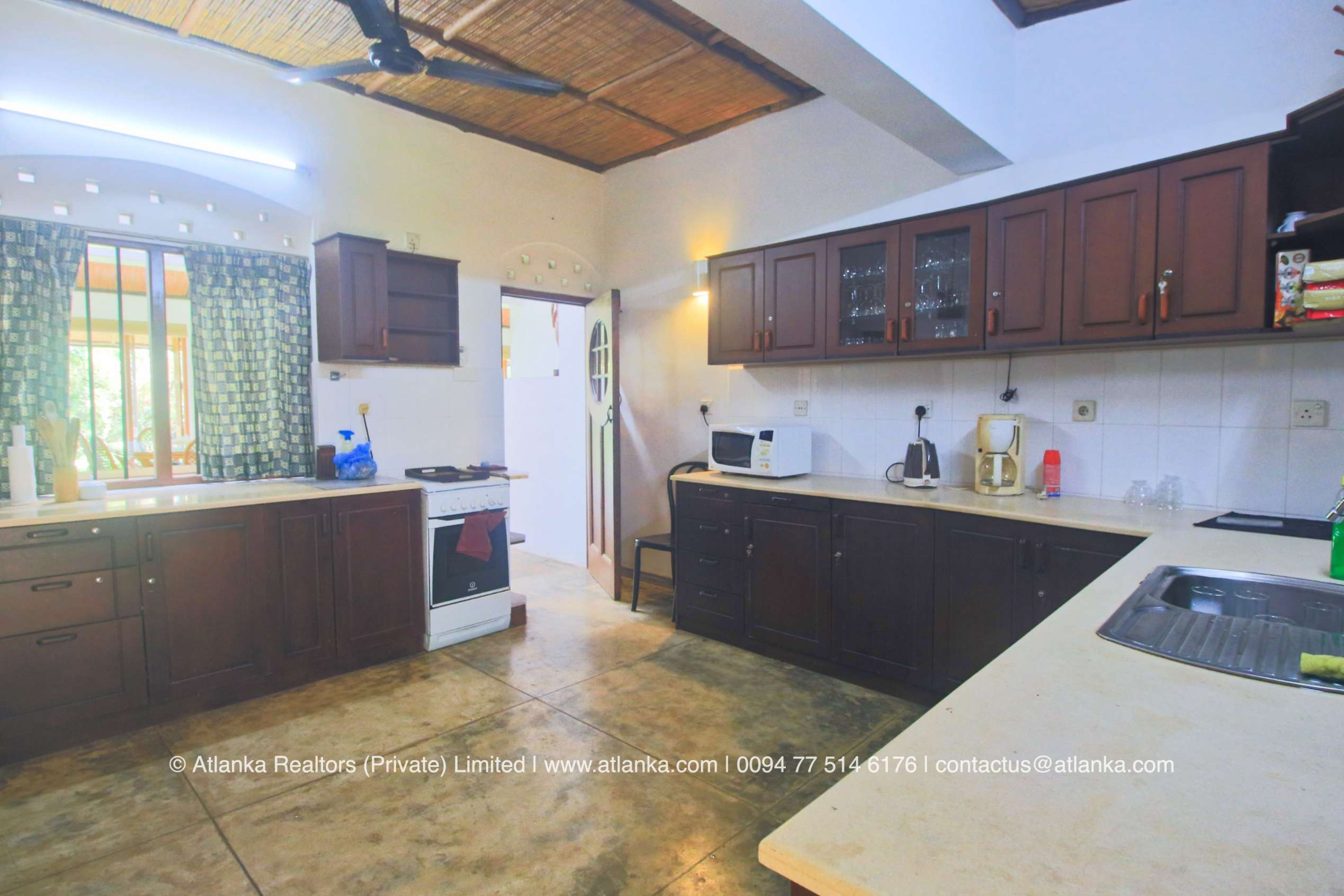 Lakefront Villa for Sale in Bolgoda
