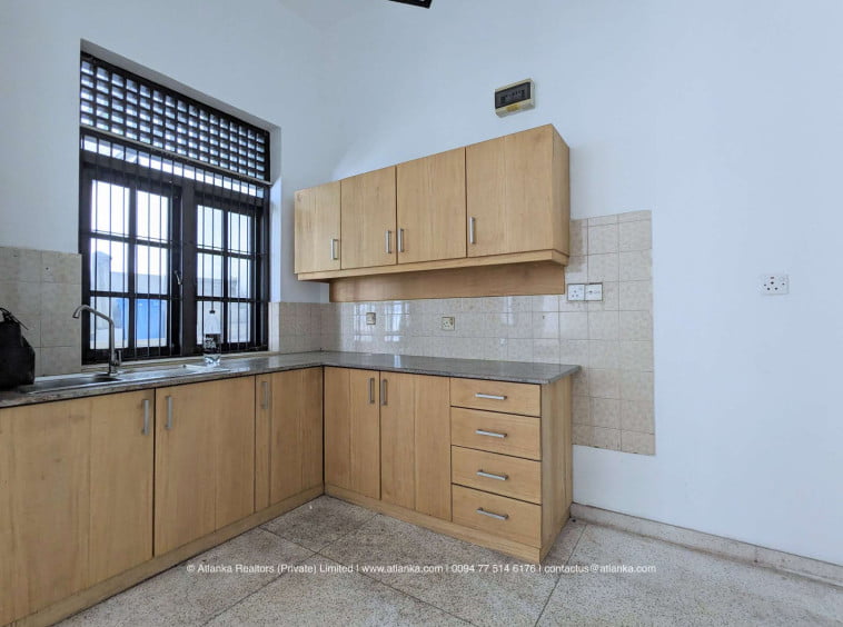 House for Sale in Thalawathugoda