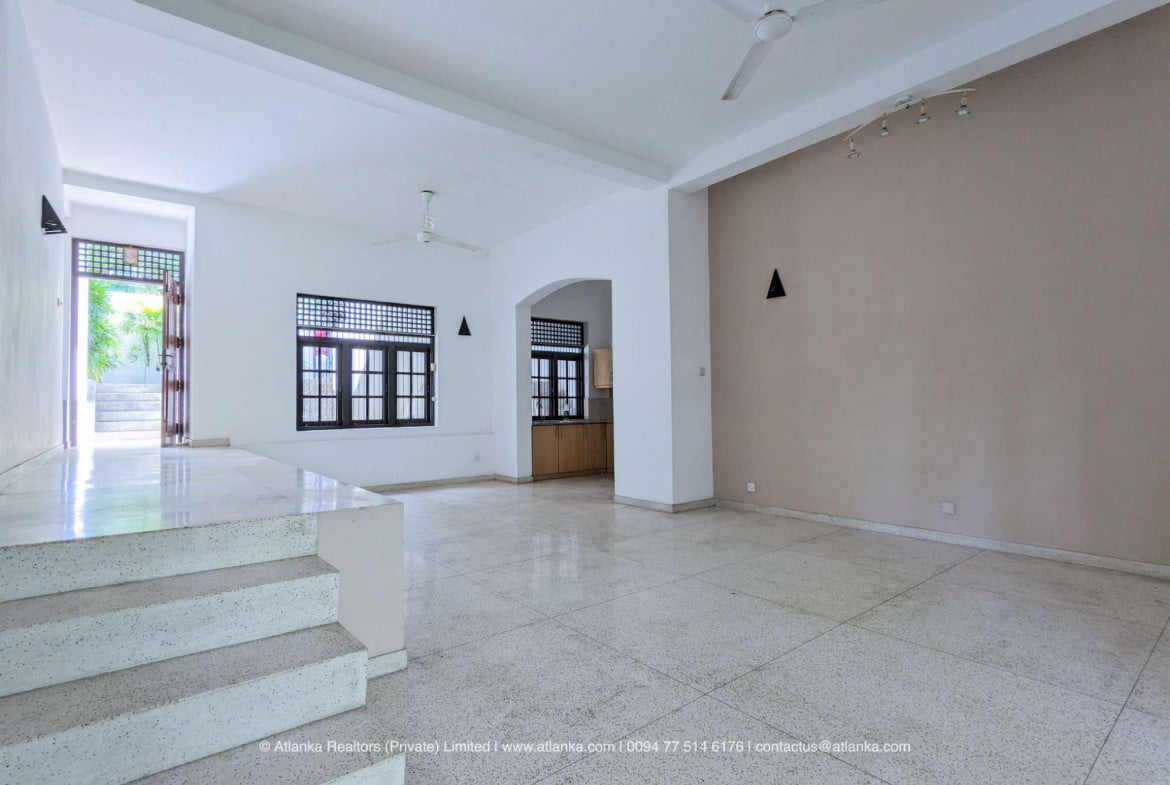 House for Sale in Thalawathugoda