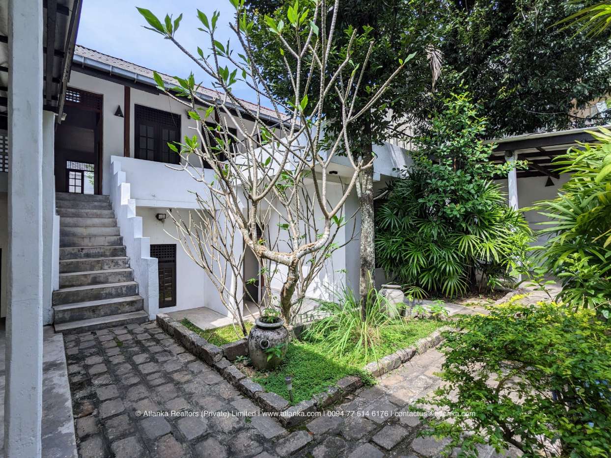 House for Sale in Thalawathugoda