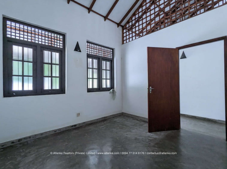 House for Sale in Thalawathugoda