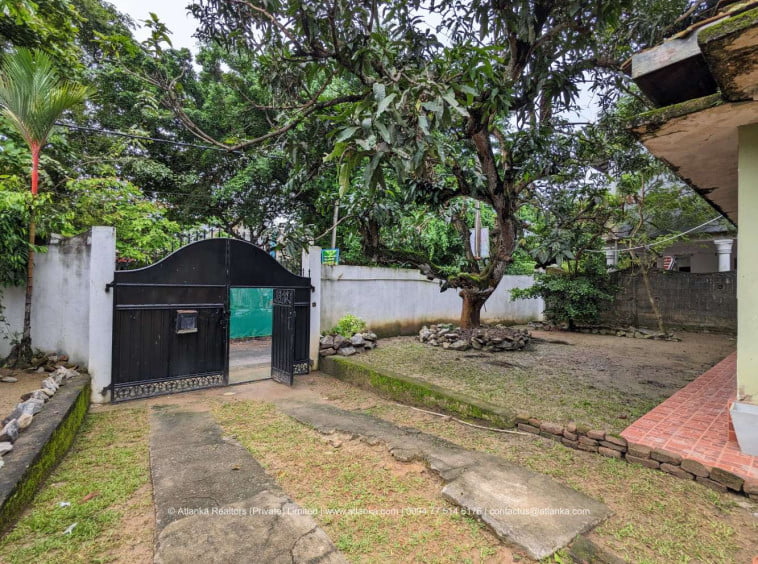 Land for Sale in Dehiwala