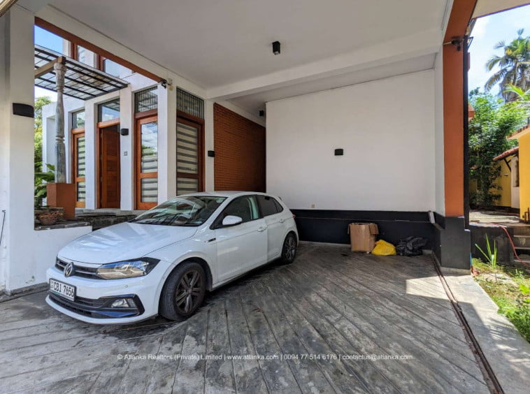House for Sale in Wattala