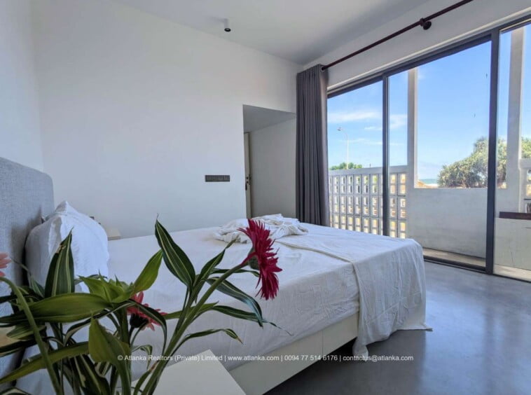 Building with AirBnB Setup & Retail Shop Spaces for Rent on Marine Drive