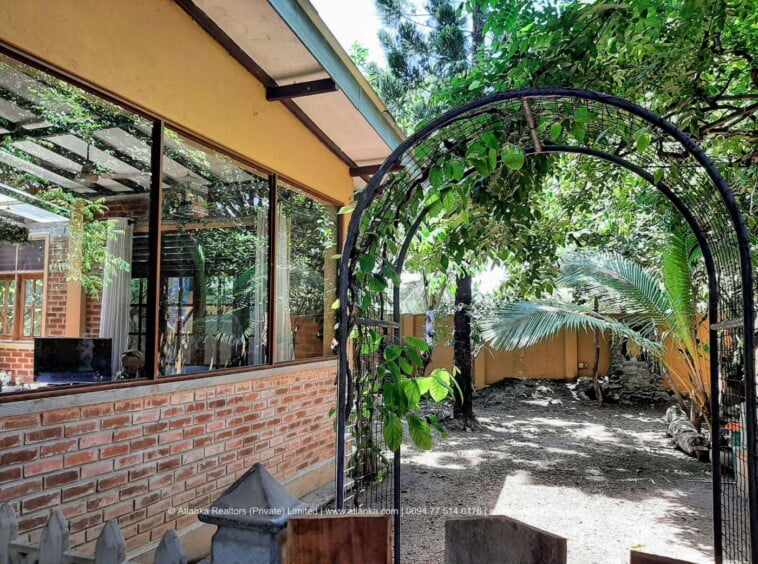 House for Sale in Attidiya