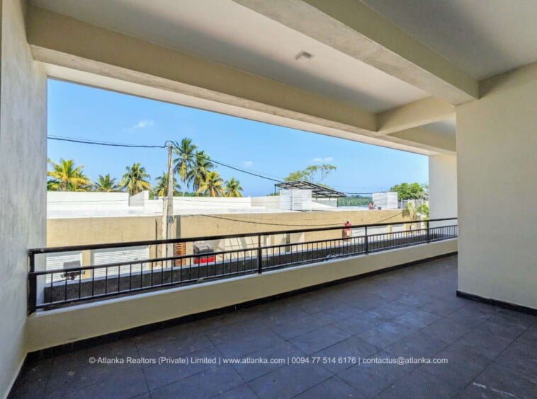 Villa for Sale in Water Estate Bolgoda