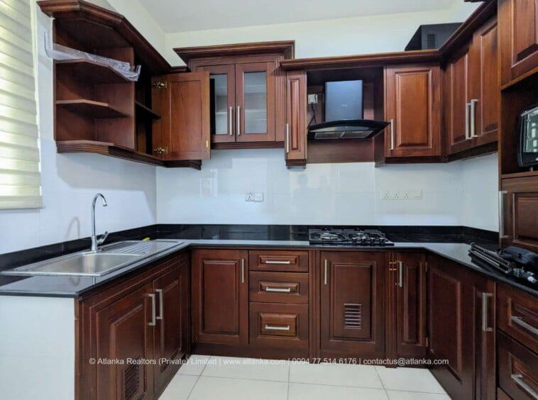 Furnished Apartment for Sale in Bambalapitiya