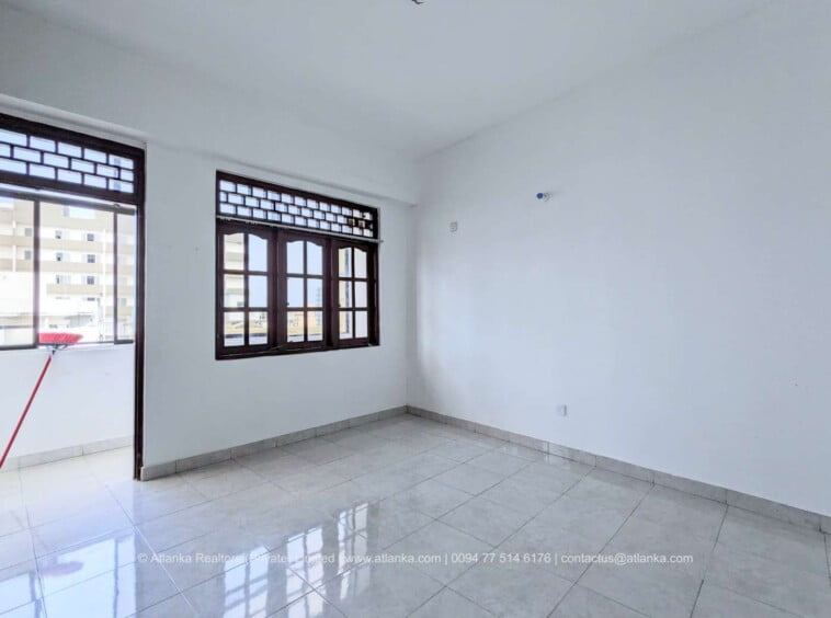 Apartment for Sale in Colombo 06