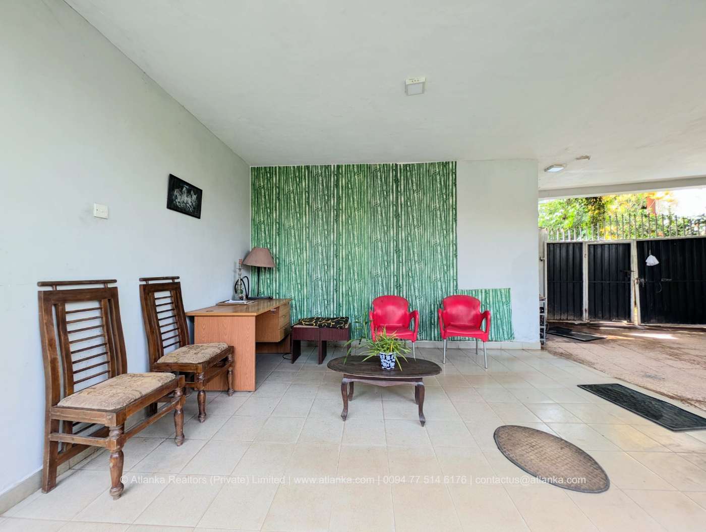 4 Bedroom House for Sale in Kohuwala