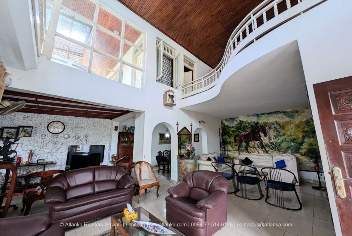 4 Bedroom House for Sale in Kohuwala