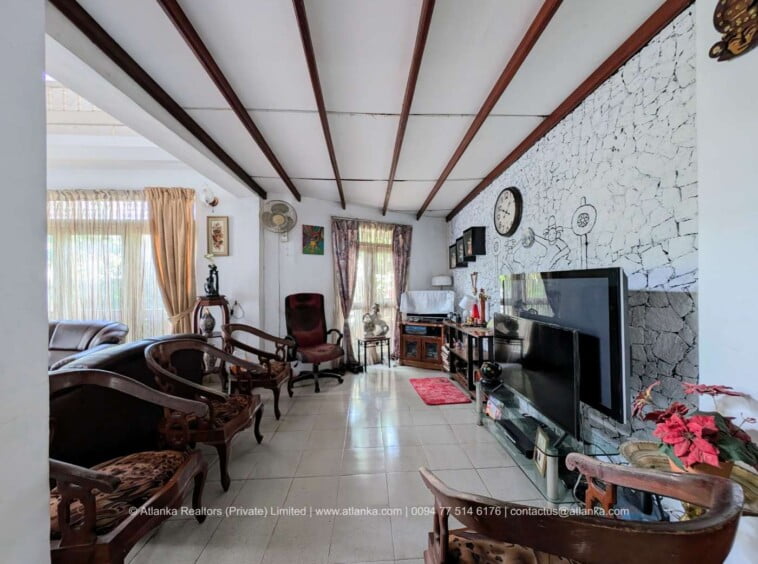 4 Bedroom House for Sale in Kohuwala