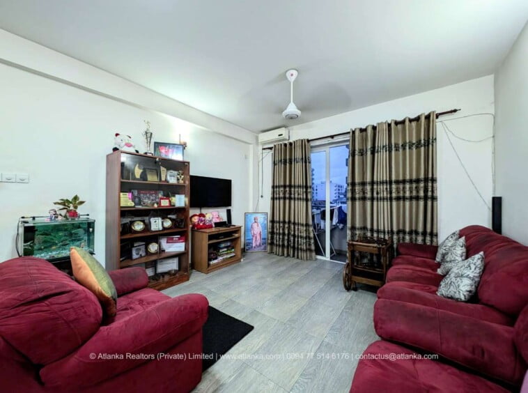 Apartment for Urgent Sale in Bambalapitiya