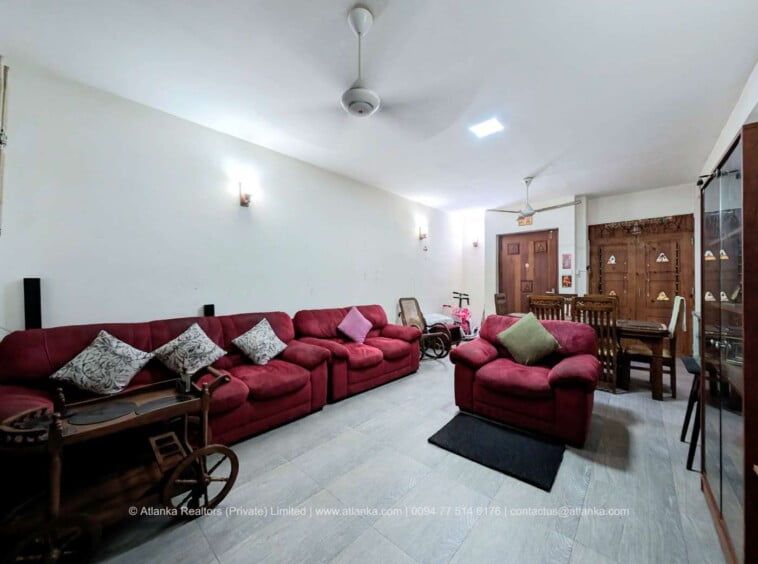 Apartment for Urgent Sale in Bambalapitiya