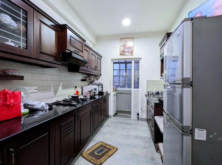 Apartment for Urgent Sale in Bambalapitiya