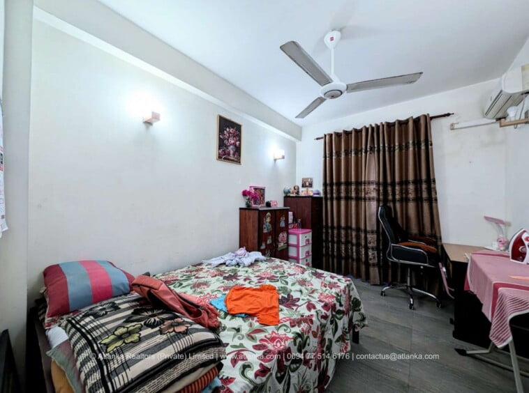 Apartment for Urgent Sale in Bambalapitiya