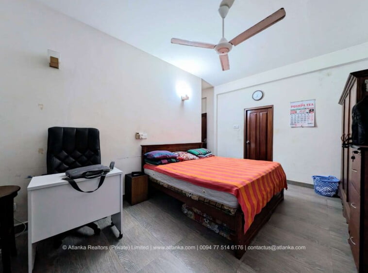 Apartment for Urgent Sale in Bambalapitiya