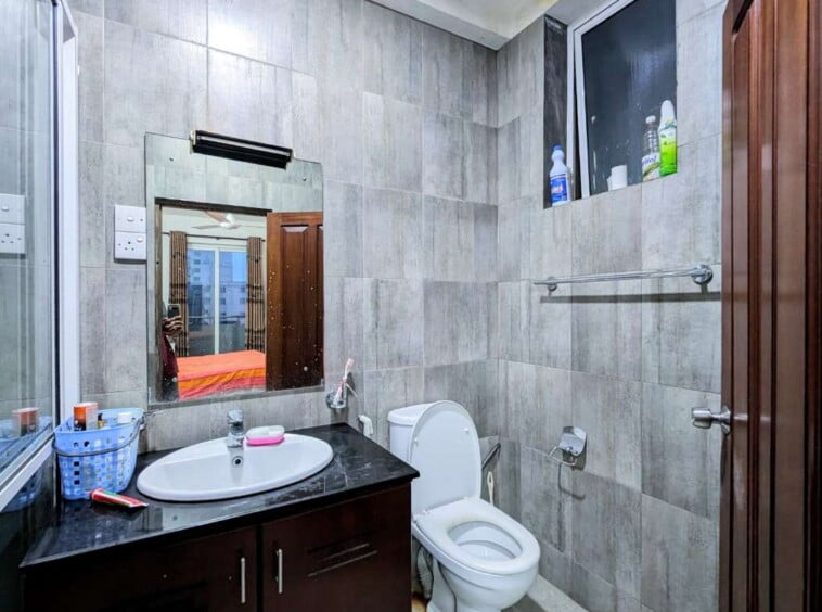 Apartment for Urgent Sale in Bambalapitiya