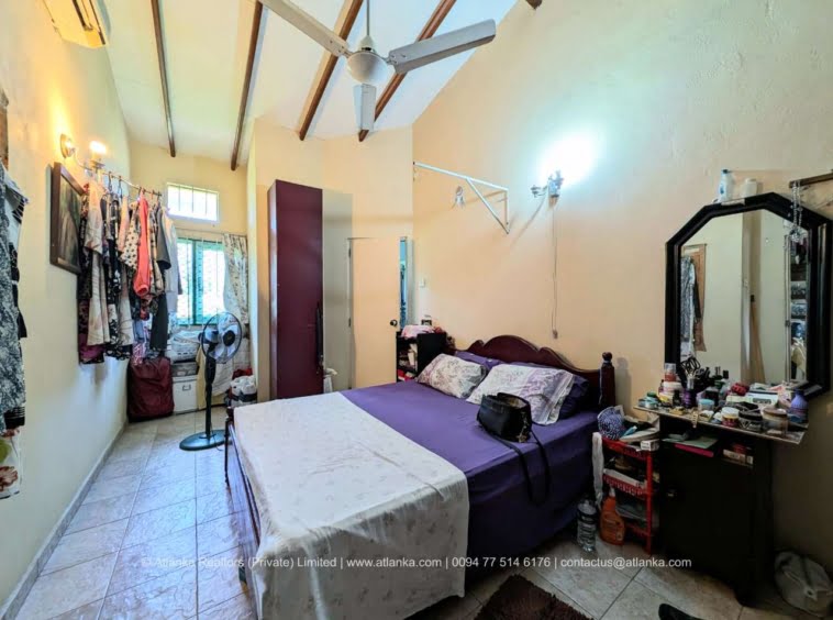 Multi-Family House for Sale in Mount Lavinia