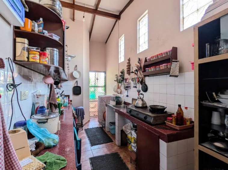 Multi-Family House for Sale in Mount Lavinia