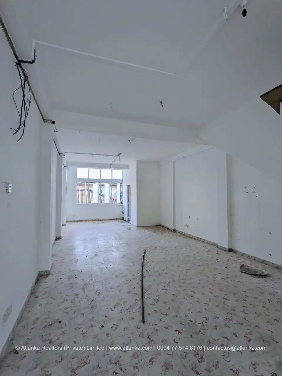 Building for Rent in Colombo 5