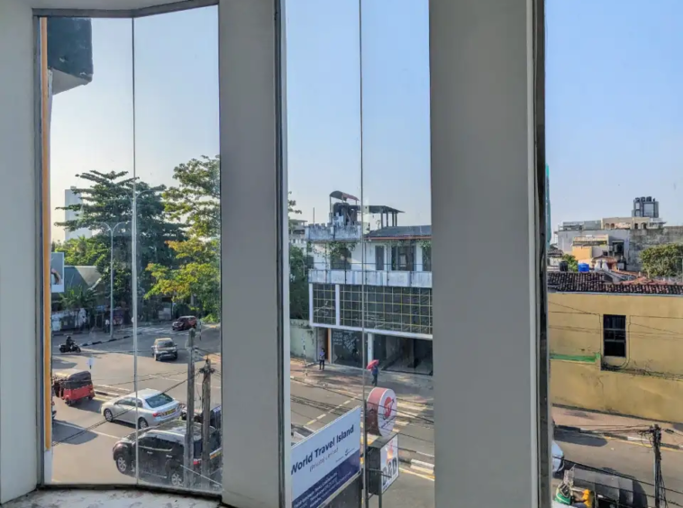Building for Rent in Colombo 5