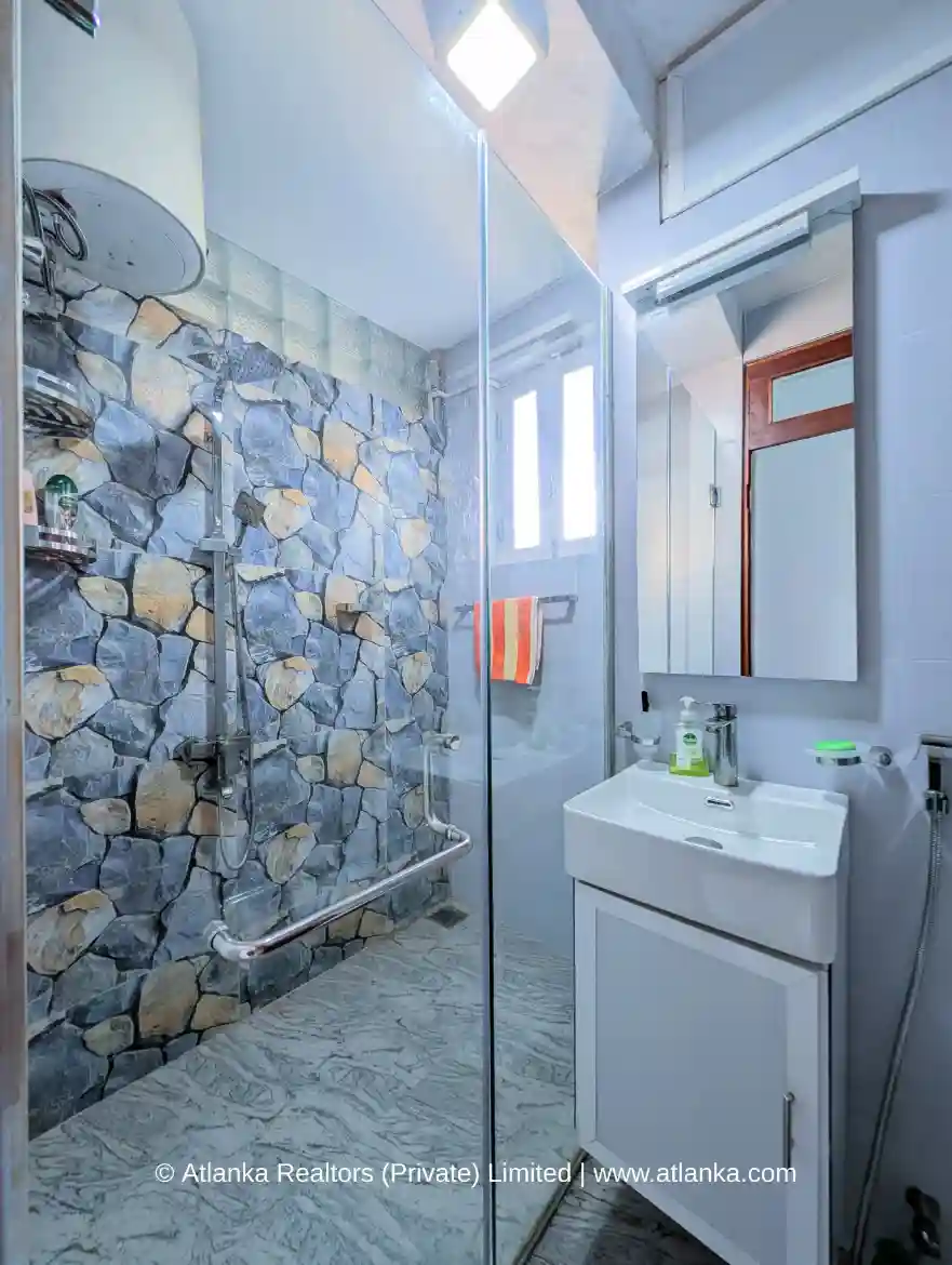2BHK Apartment for Sale in Bambalapitiya
