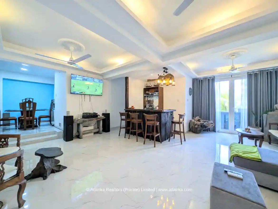 2BHK Apartment for Sale in Bambalapitiya